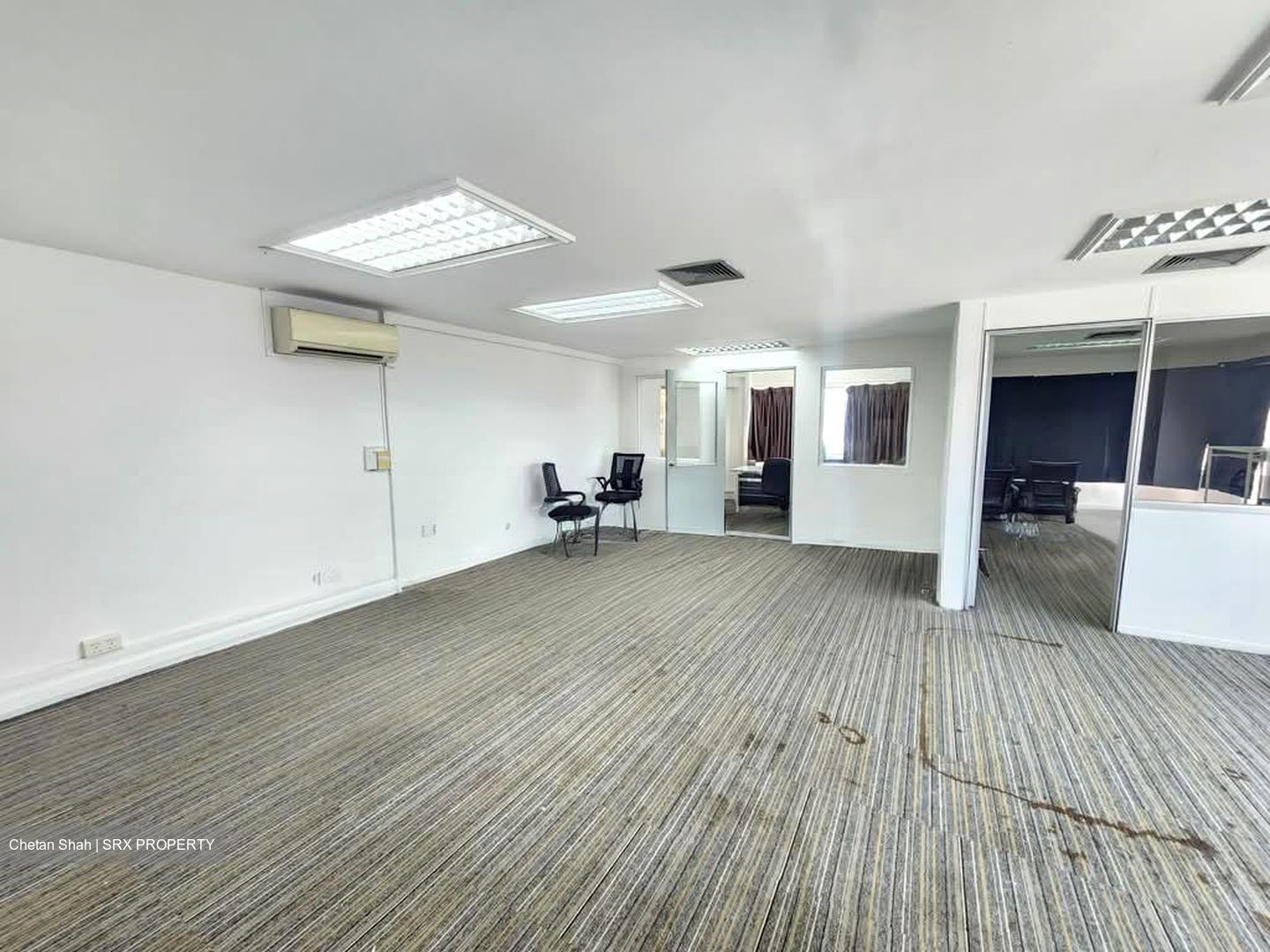 Textile Centre (D7), Office #563159151